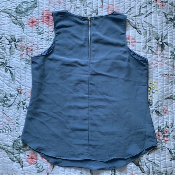 Dynamite Sleeveless Blouse - Picture 3 of 6